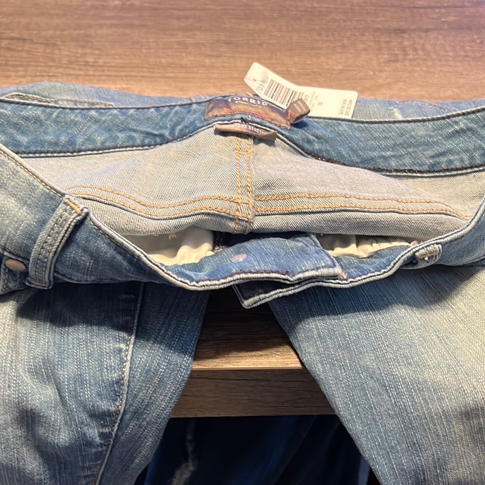 BOYFRIEND STRAIGHT VINTAGE STRETCH MID-RISE JEAN